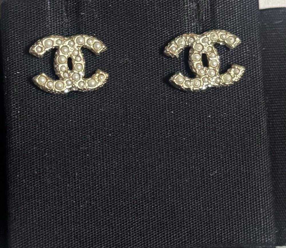 NWT Chanel Classic CC Logo Gold Pearl White with Crystal Stud Earrings